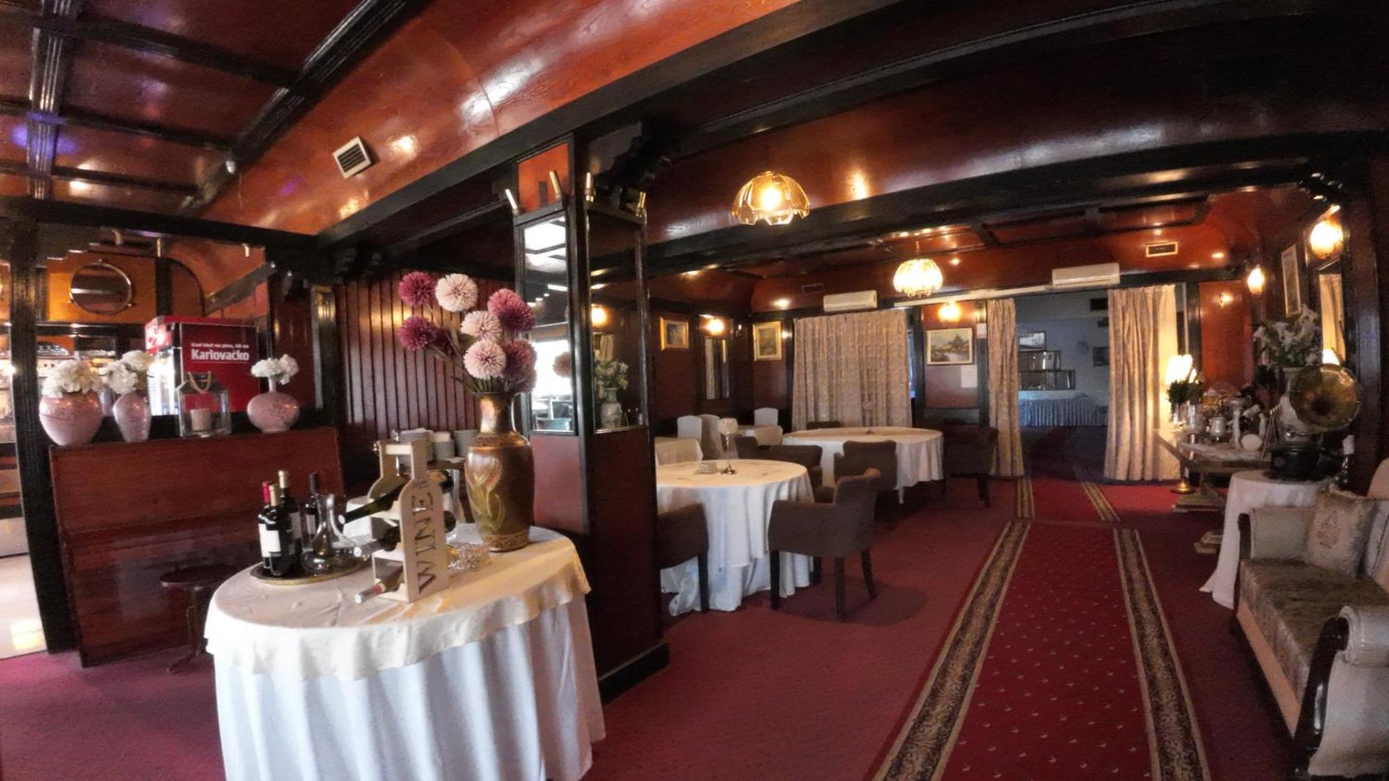 Hotel Martini Zagreb Hotel And Restaurant Sesvete Eksteriør bilde